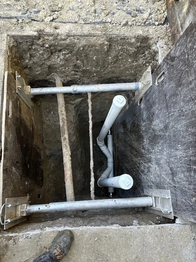 Experienced plumber completing Gas Line Repair work in Bloomfield Hills